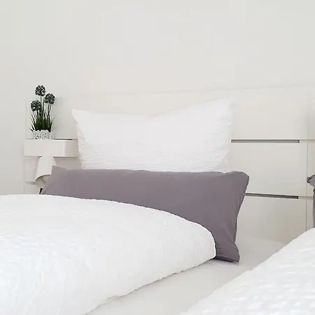 Fewo Comfort Plus * لار
